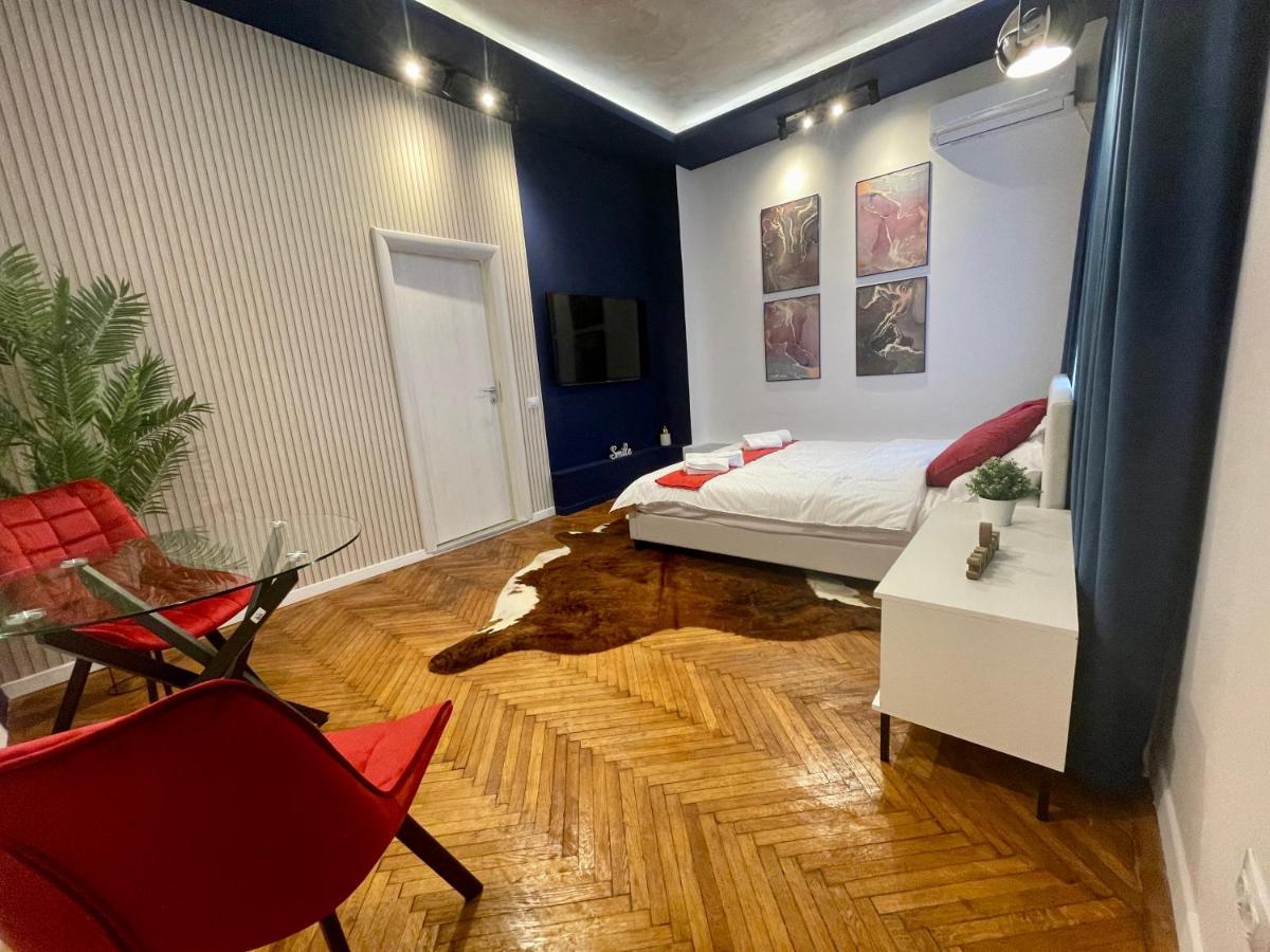 Calea Victoriei Studio By Magic Apartments Bucharest Exterior photo